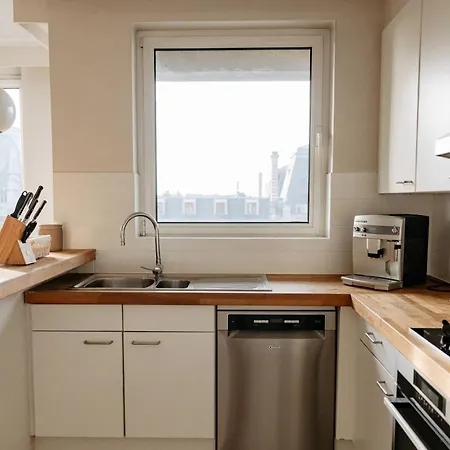 Zonnig Met Prachtig Uitzicht Op A+locatie Apartment *